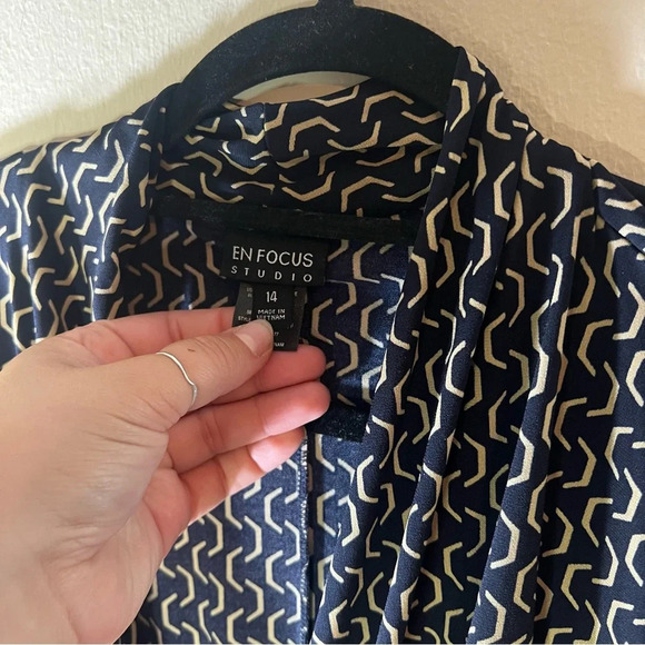 Enfocus Studio  | Dress - Picture 3 of 4